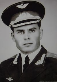 MY GRANDFATHER AIR FORCE CAPTAIN (MOTHER´S FATHER)